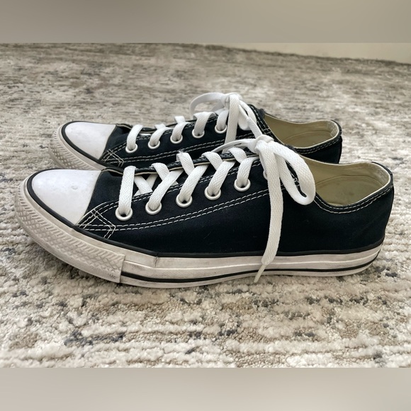 Converse all star classic black low tops women’s size 9.5 - Picture 2 of 10